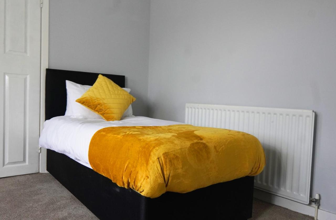 Portobello House - Four Bedroom House Perfect For Contractors - Sleeps 6 - Free Parking Wolverhampton Zewnętrze zdjęcie