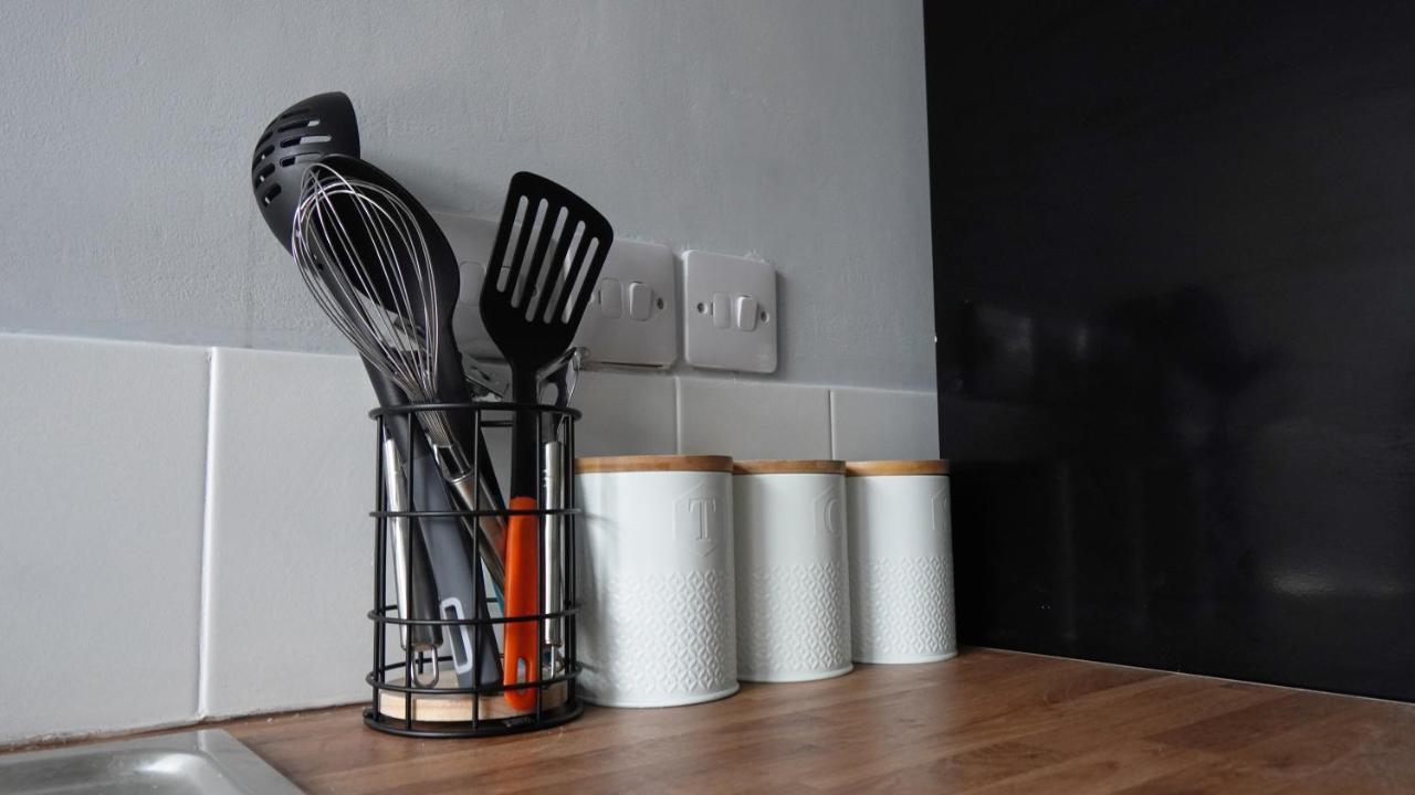 Portobello House - Four Bedroom House Perfect For Contractors - Sleeps 6 - Free Parking Wolverhampton Zewnętrze zdjęcie