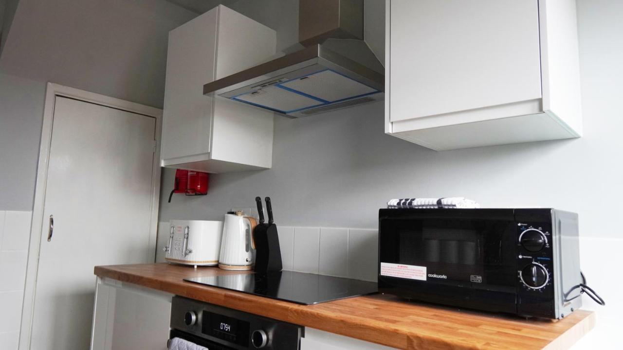 Portobello House - Four Bedroom House Perfect For Contractors - Sleeps 6 - Free Parking Wolverhampton Zewnętrze zdjęcie
