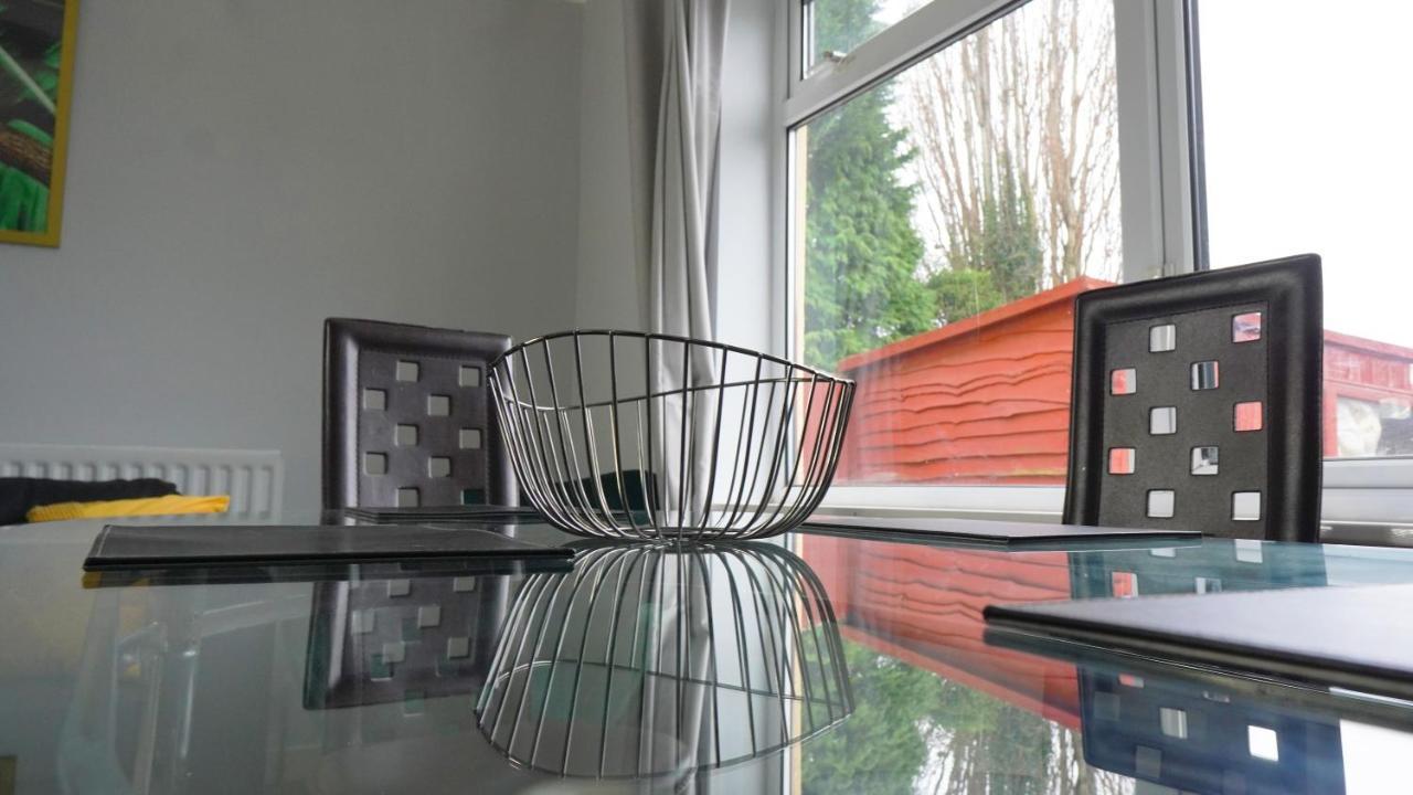 Portobello House - Four Bedroom House Perfect For Contractors - Sleeps 6 - Free Parking Wolverhampton Zewnętrze zdjęcie