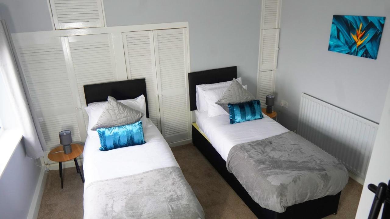 Portobello House - Four Bedroom House Perfect For Contractors - Sleeps 6 - Free Parking Wolverhampton Zewnętrze zdjęcie