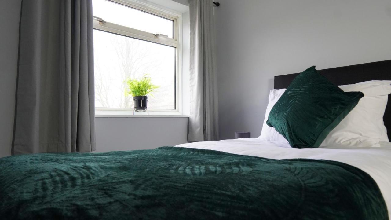 Portobello House - Four Bedroom House Perfect For Contractors - Sleeps 6 - Free Parking Wolverhampton Zewnętrze zdjęcie