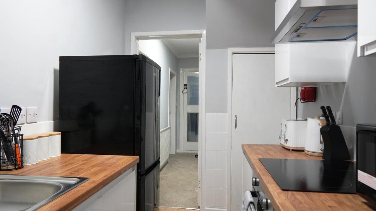 Portobello House - Four Bedroom House Perfect For Contractors - Sleeps 6 - Free Parking Wolverhampton Zewnętrze zdjęcie